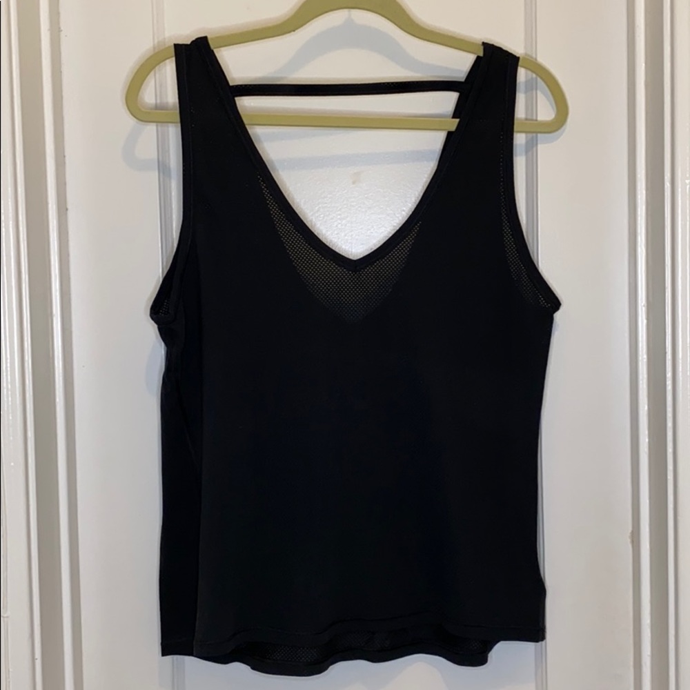 Victoria Sport Mesh tank